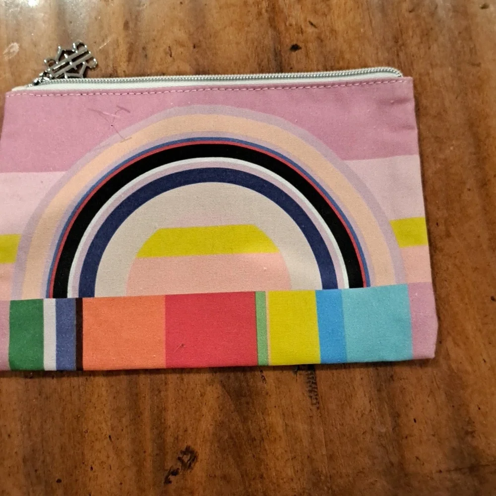 Révive Makeup Travel Rainbow Bag